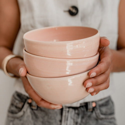Bol en céramique fait main rose poudré - claycraft