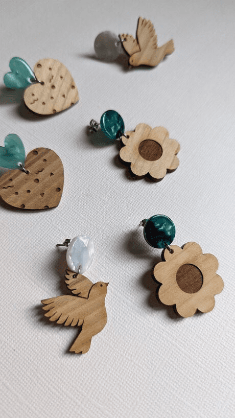 Boucles d'oreilles en bois fait main coeur - bewööd